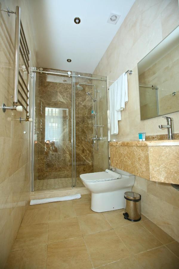 Miraj Hotel Baku Exterior photo